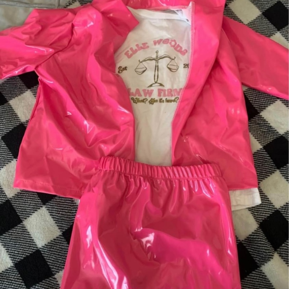 Elle woods/ legally blonde costume